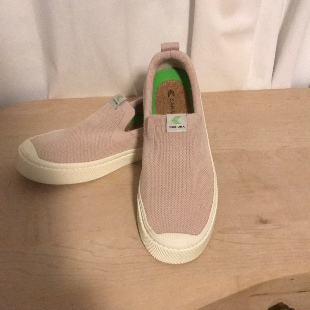 Cariuma Light Pink Slip-On Sneakers